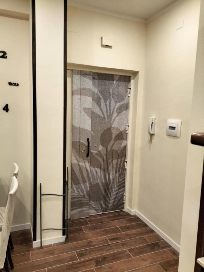 Apartamento La Dimora Di Alex Nápoles Exterior foto