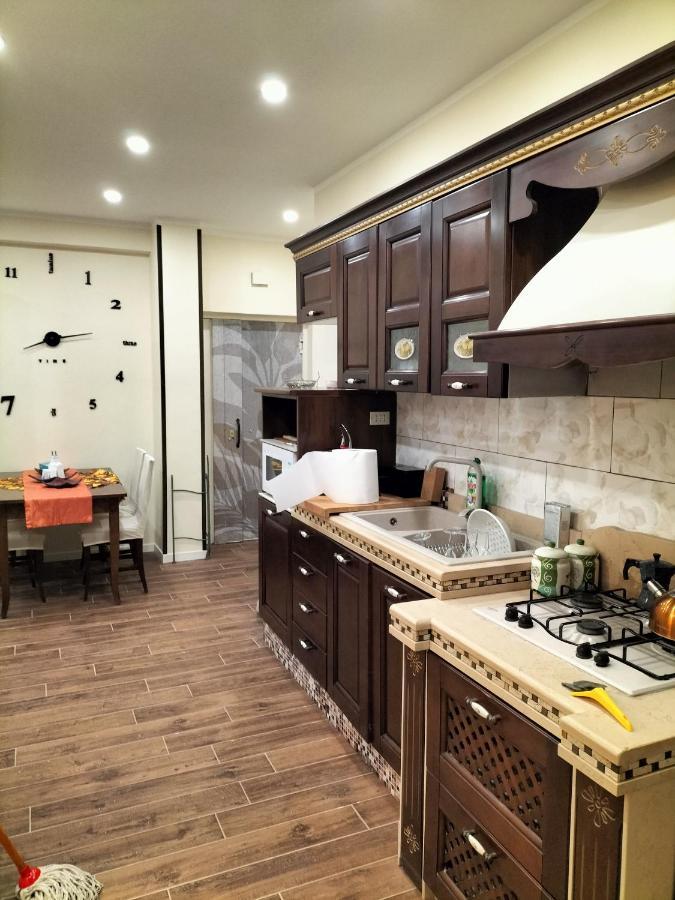 Apartamento La Dimora Di Alex Nápoles Exterior foto