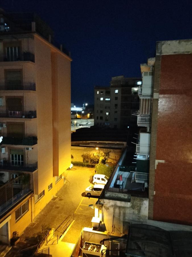 Apartamento La Dimora Di Alex Nápoles Exterior foto